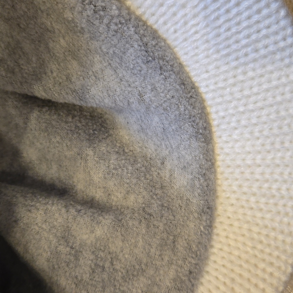 Adidas Cable Knit Mini Visor Beanie - Picture 6 of 8